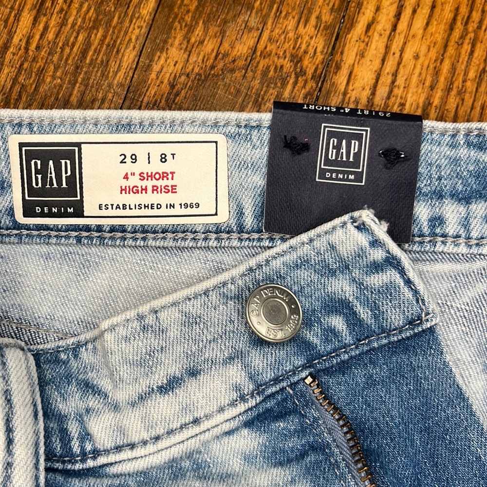 GAP denim shorts 4” High Rise light wash cutoffs timeless 29 Tall NWT - Picture 8 of 15